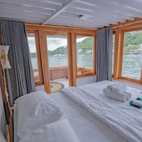 kapal phinisi labuan bajo